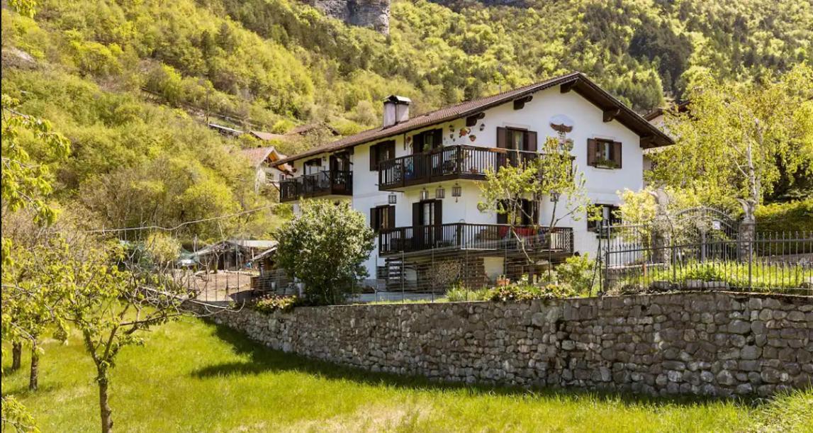 B&B Haus Senter Trambileno Exteriér fotografie